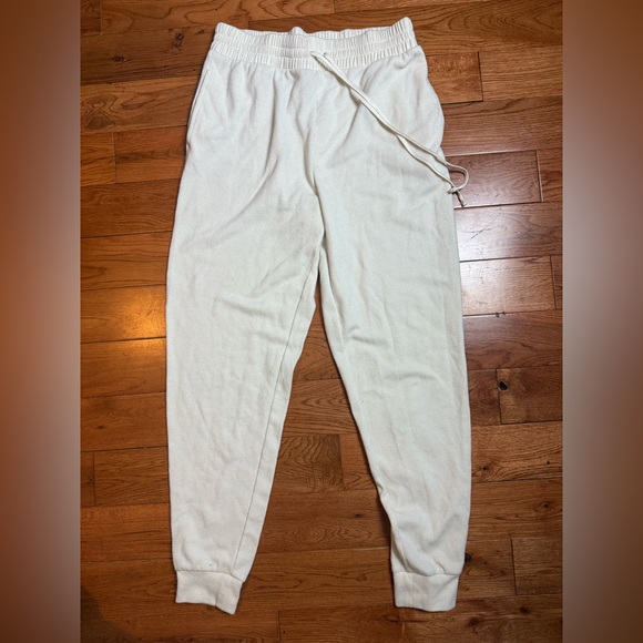 Victoria’s Secret Ribbed Pajama Set - Picture 4 of 4